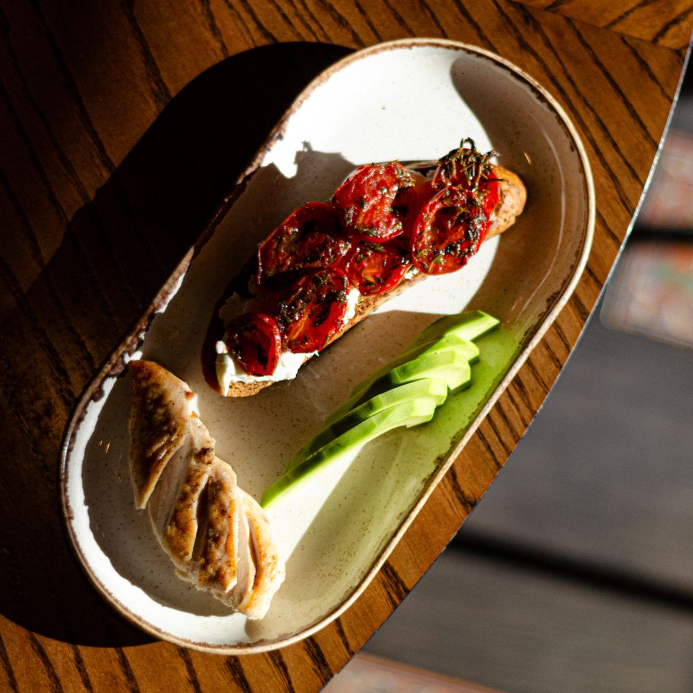 Брускетта с помидорами черри