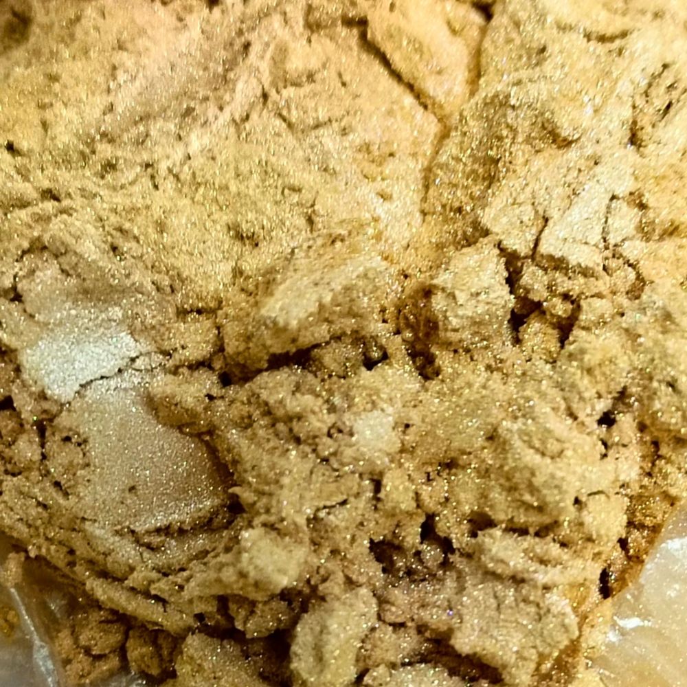 Пигмент 8818 - Золото шелковое 10-60мкм. - универсальный