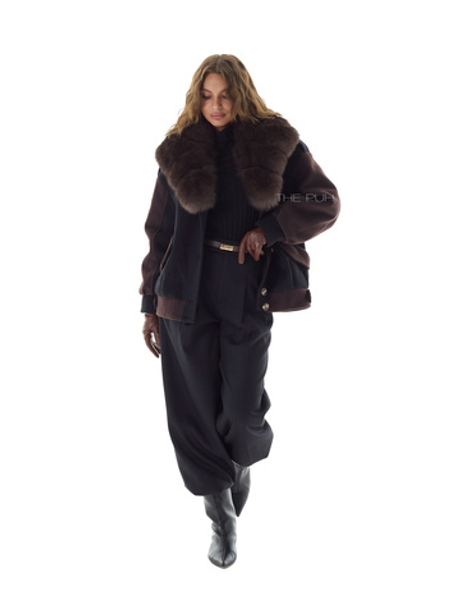 Черная куртка с шоколадными рукавами