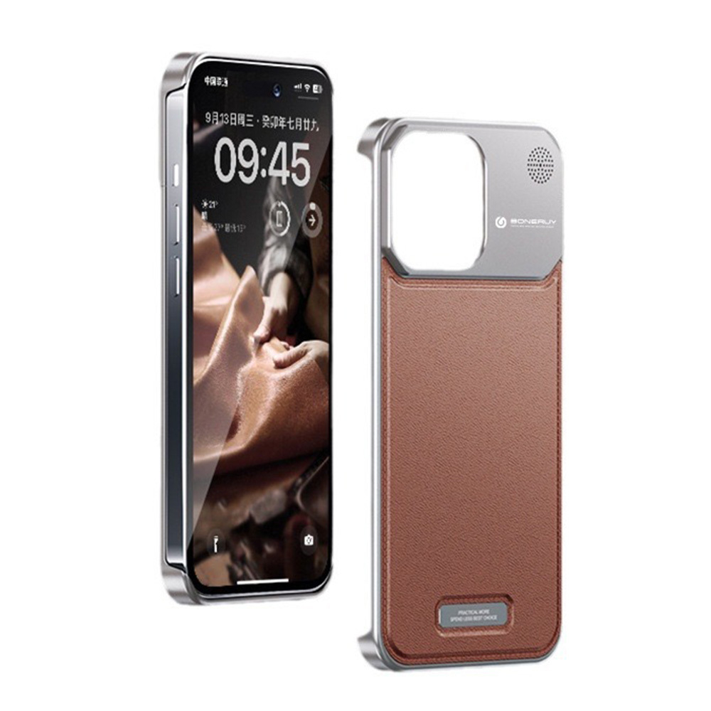 Чехол для Apple iPhone 15 Pro комбинированный, алюминий/кожа, коричневый
