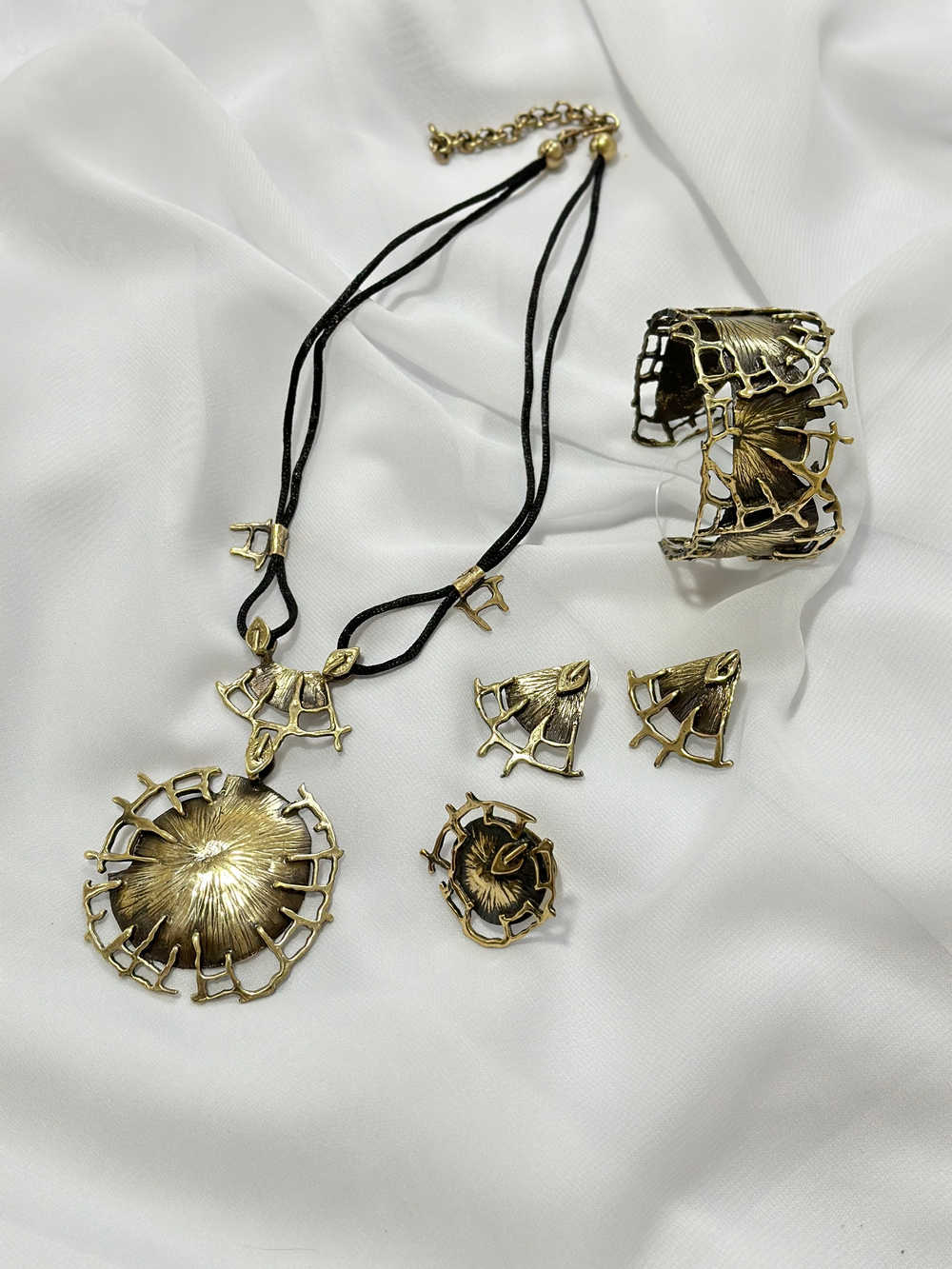 Кулон бронза солнце