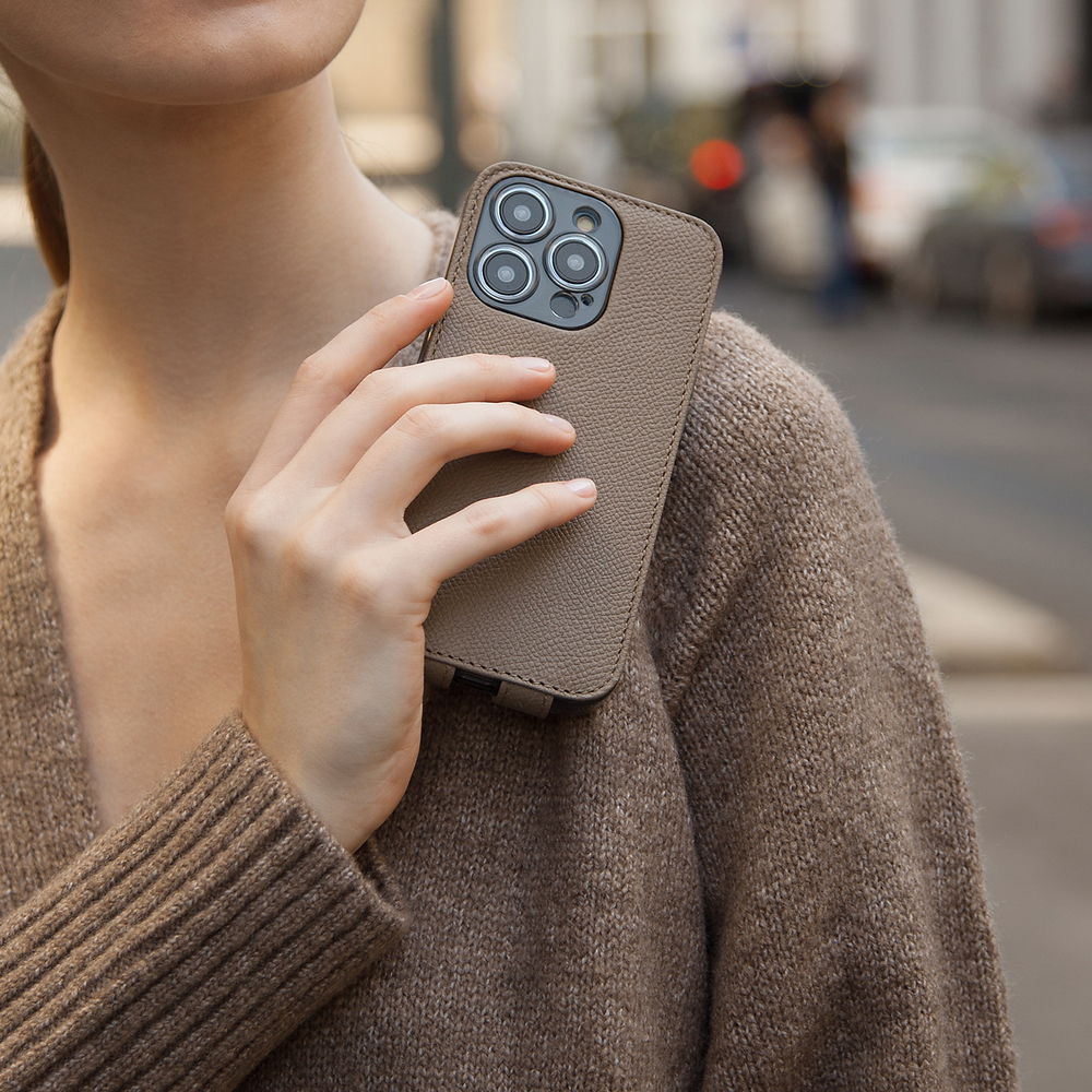 Чехол iPhone 16 Pro Max натуральная кожа сафьяно, бежевого цвета