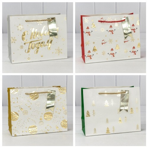 
          Пакет подарочный 23 х 18 х 10 см Набор 4 шт "Новый год" с тиснением (Белый)