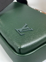 Сумка-мессенджер Louis Vuitton