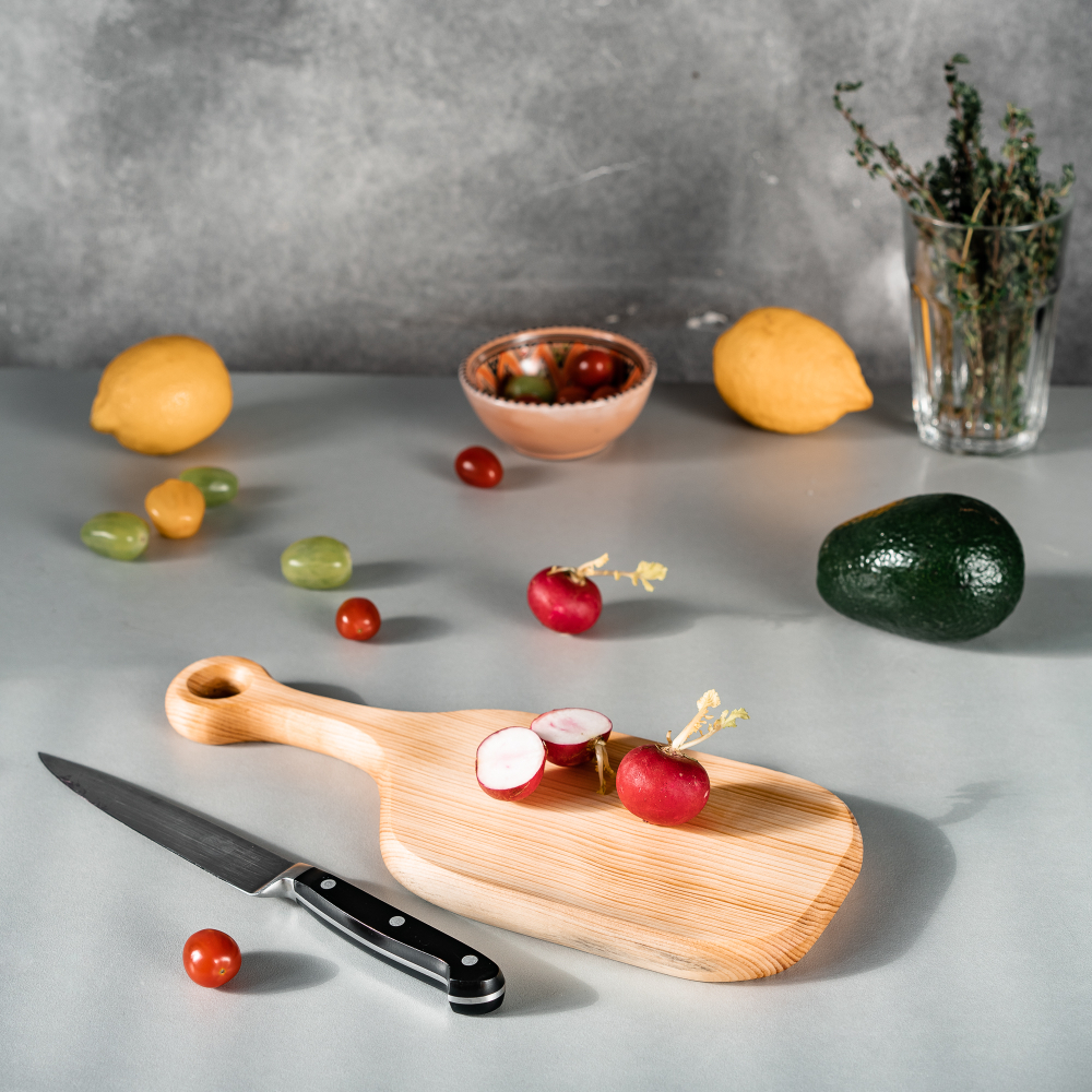 Деревянная разделочная доска из древесины Сибирский Кедр RD21