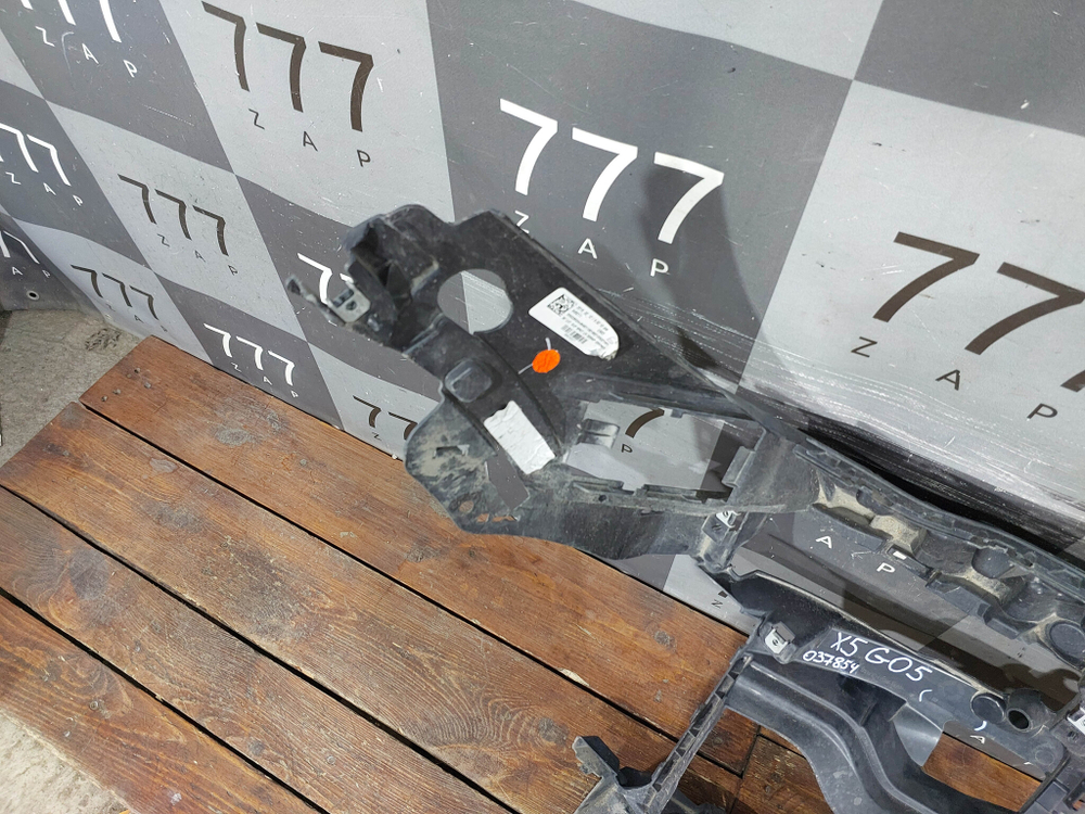 Кронштейн переднего бампера левый BMW X5 (G05) 18-нв Б/У Оригинал 51118069227