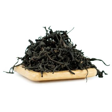 Zhengshan Xiaozhong (Lapsang Souchong) with a floral aroma