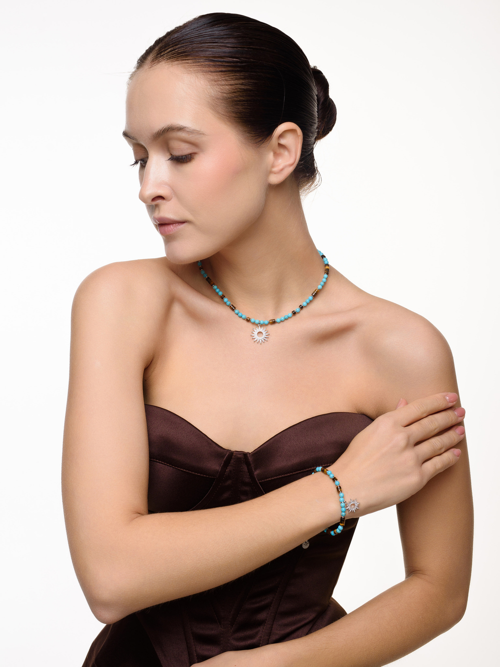 Чокер с турквенитом и тигровым глазом