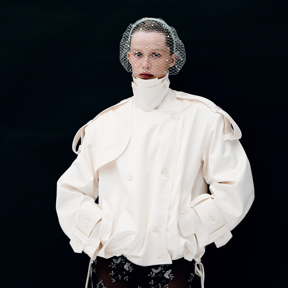 Вуаль серебристая с белыми камнями