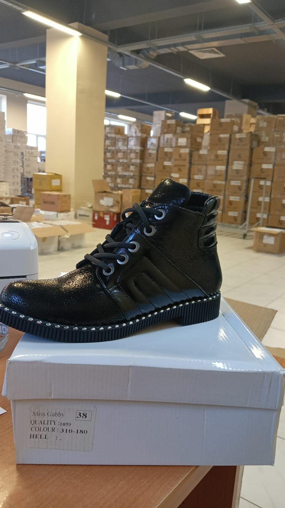 Ботинки женские MISS GABBY 1059-310-180 \01