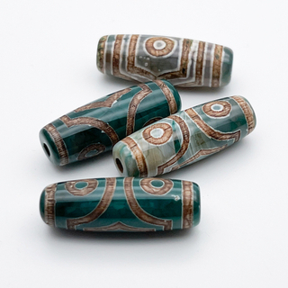 "Дзи" 3 Глаза, размер около 30*10 мм, цена за 1 шт