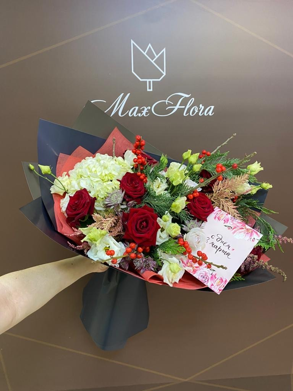 Букет 8 Марта М-6