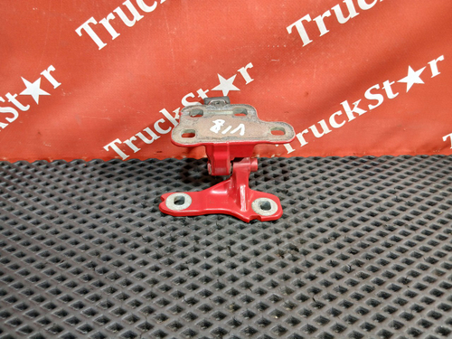 Петля двери правой