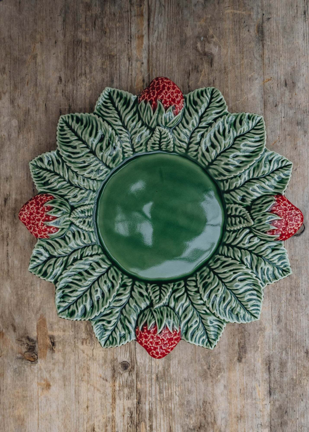 Тарелка сервировочная Strawberries (33 см)