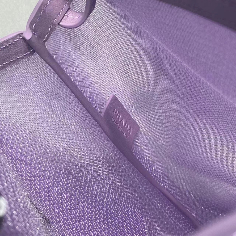 Сумка Prada