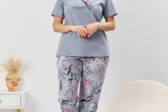 Комплекты и костюмы