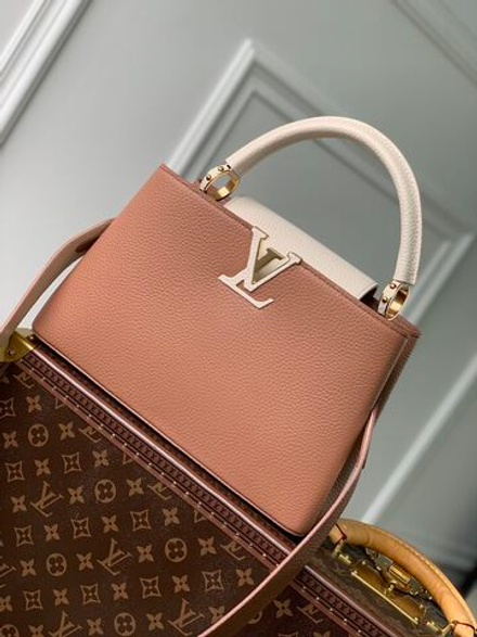 Louis Vuitton Capucines MM