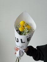 Кулек сборный из хризантемы и ромашки