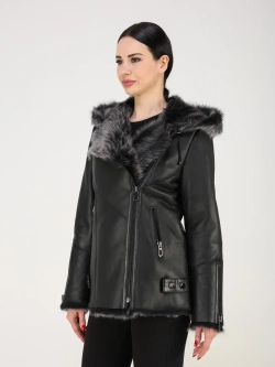 Дубленка зимняя натуральная с капюшоном короткая