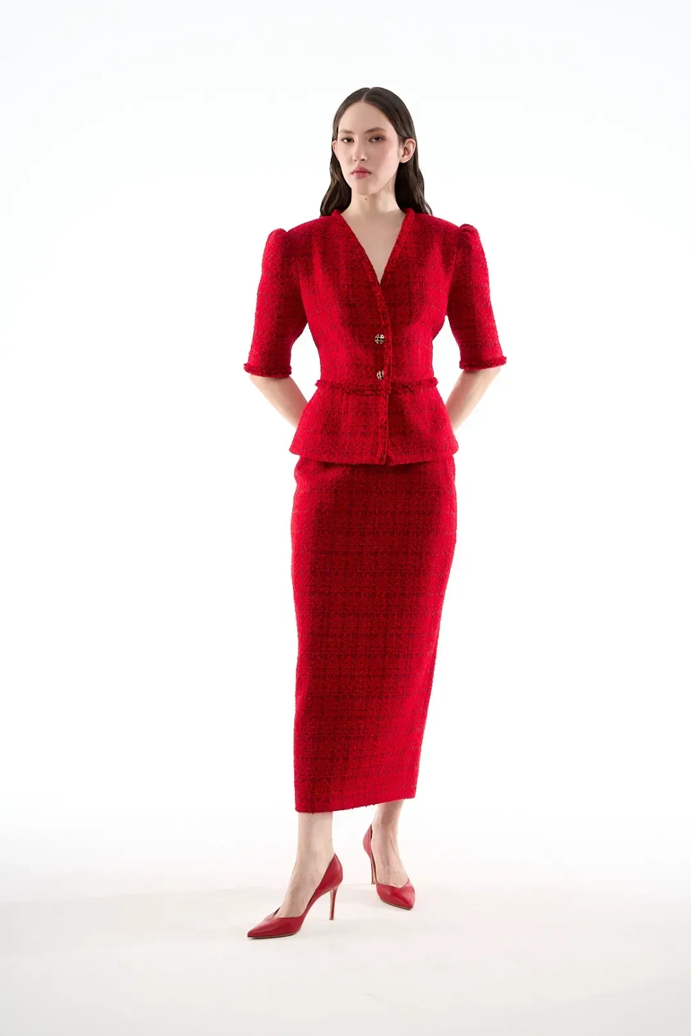 Жакет с объемными плечами и баской красный