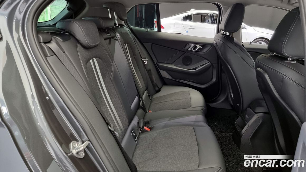 BMW 1 Series (F40) 118d Joy First Editions (09.2020)