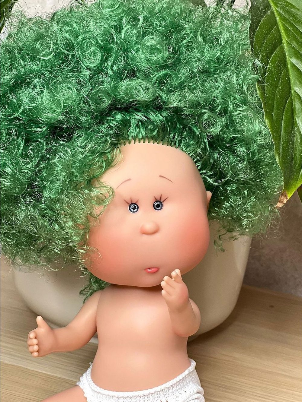 Кукла Nines виниловая 30см MIA без одежды (3000W29A3)