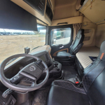 Shacman (Shaanxi) SX* 4x2 Седельный тягач SX4188YY381 (Дизельный, 12,5 л, 473 л.с., АТ)