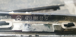 Молдинг решетки радиатора Mercedes E-Class W213 16-21 Б/У Оригинал A2138880373