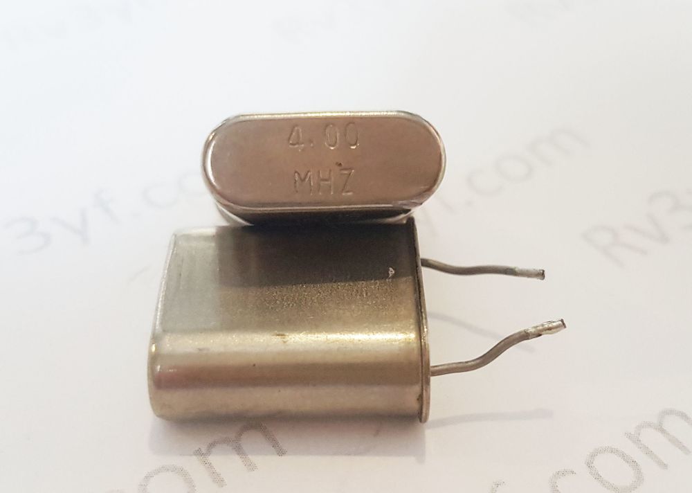 Кварц 4 МГц  Б1 (РК170, РК171), б/у.