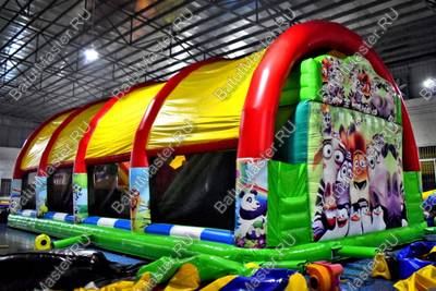 Надувной батут "Зверята с крышей 3" со скалодромом, 14*8*6 м