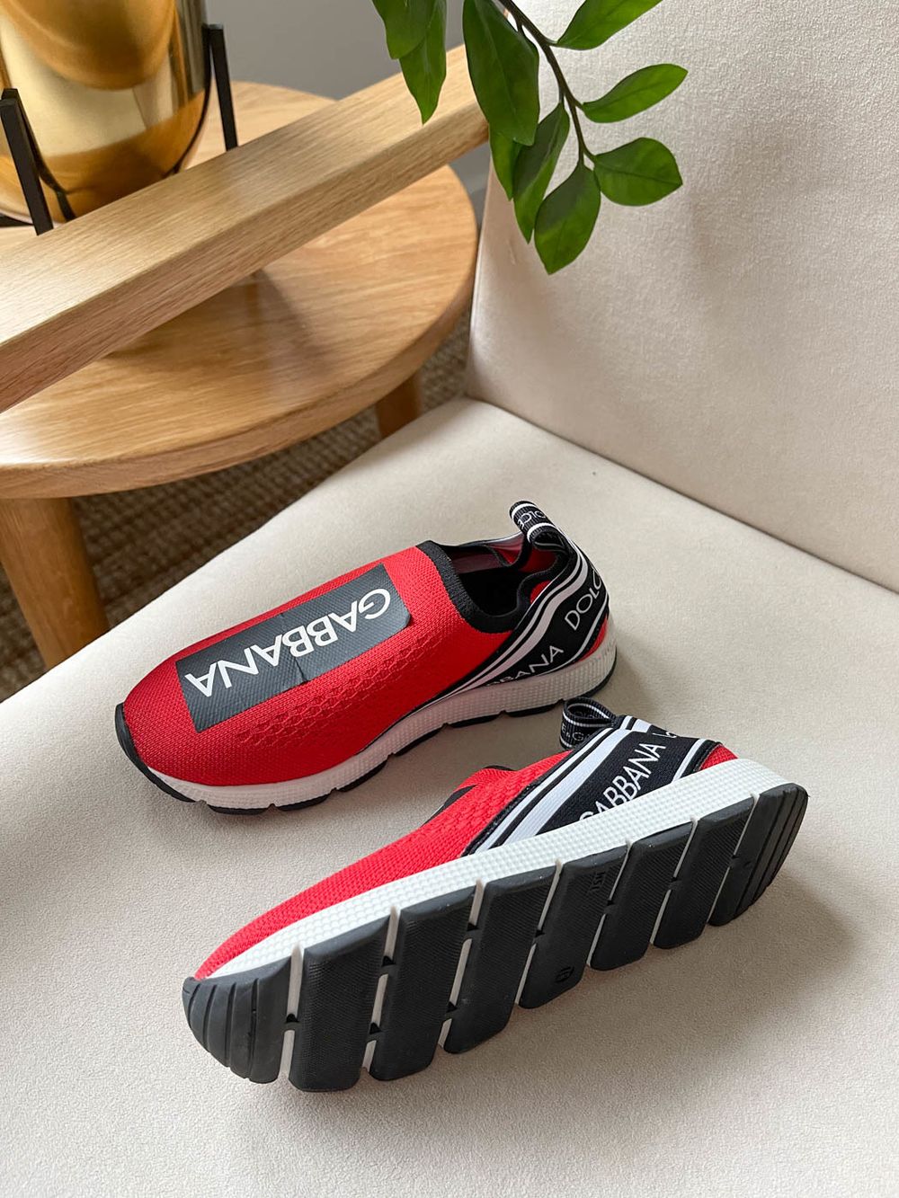 Новые кроссовки Dolce&Gabbana, 30