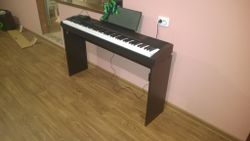 Подставка для пианино или синтезатора