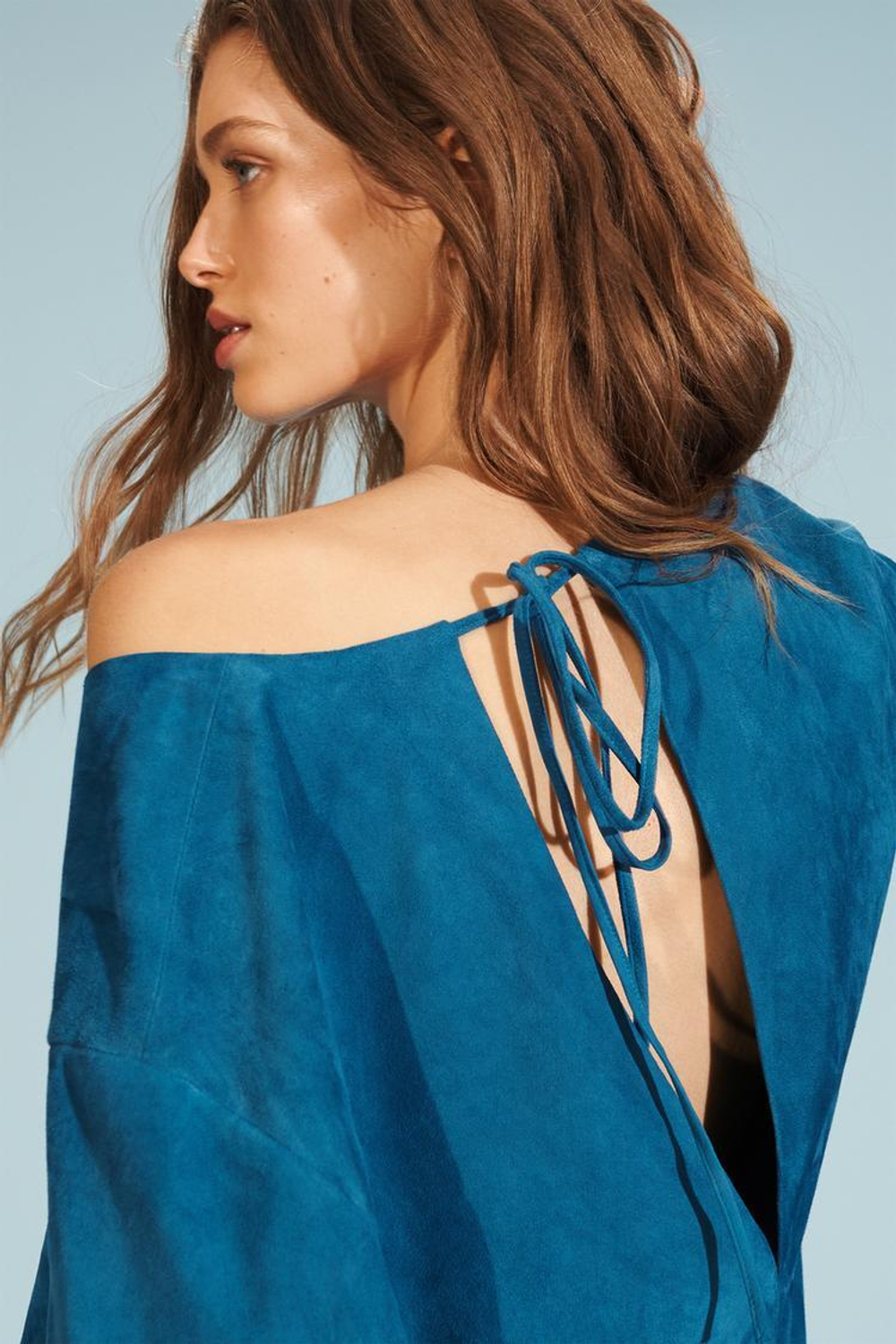 ZARA ДЛИННОЕ ПЛАТЬЕ-КАФТАН ИЗ ЗАМШИ, СИНИЙ