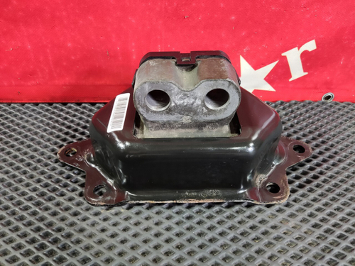 Подушка двигателя задняя