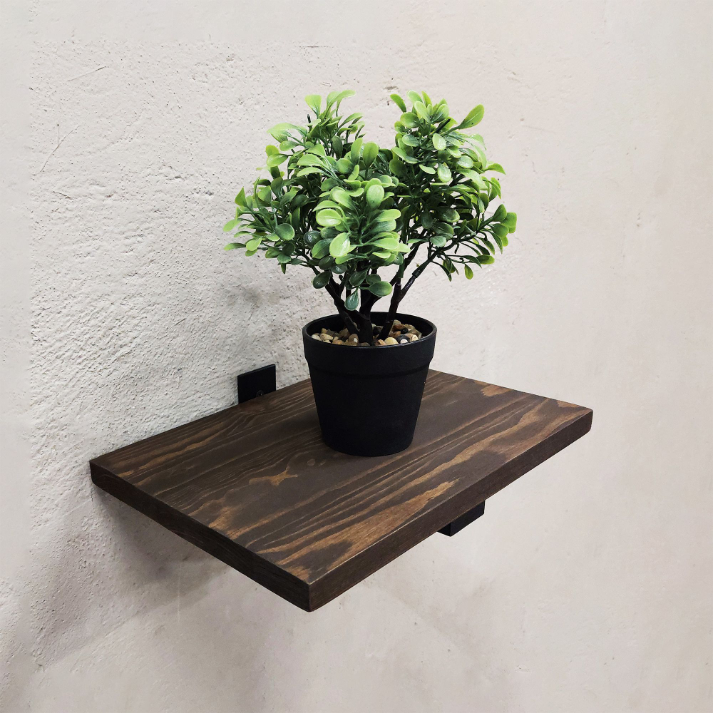 Настенные полки из натурального дерева в стиле Лофт