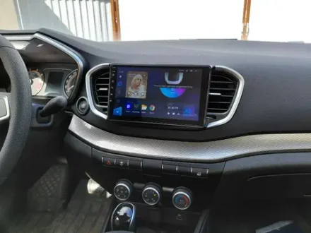 Магнитола для Lada Vesta NG 2023+ (ШГУ, рамка серебристо-черная 9) - FarCar 7289B9S монитор 9" QLED на Android 13, 8 ядер (TS18), CarPlay, 4G SIM-слот