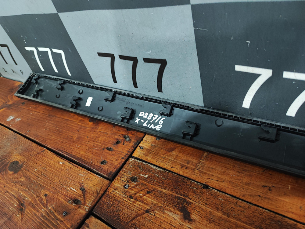 Накладка двери передней левой Kia Rio 4 X-Line 17-нв Б/У Оригинал 87713H0500