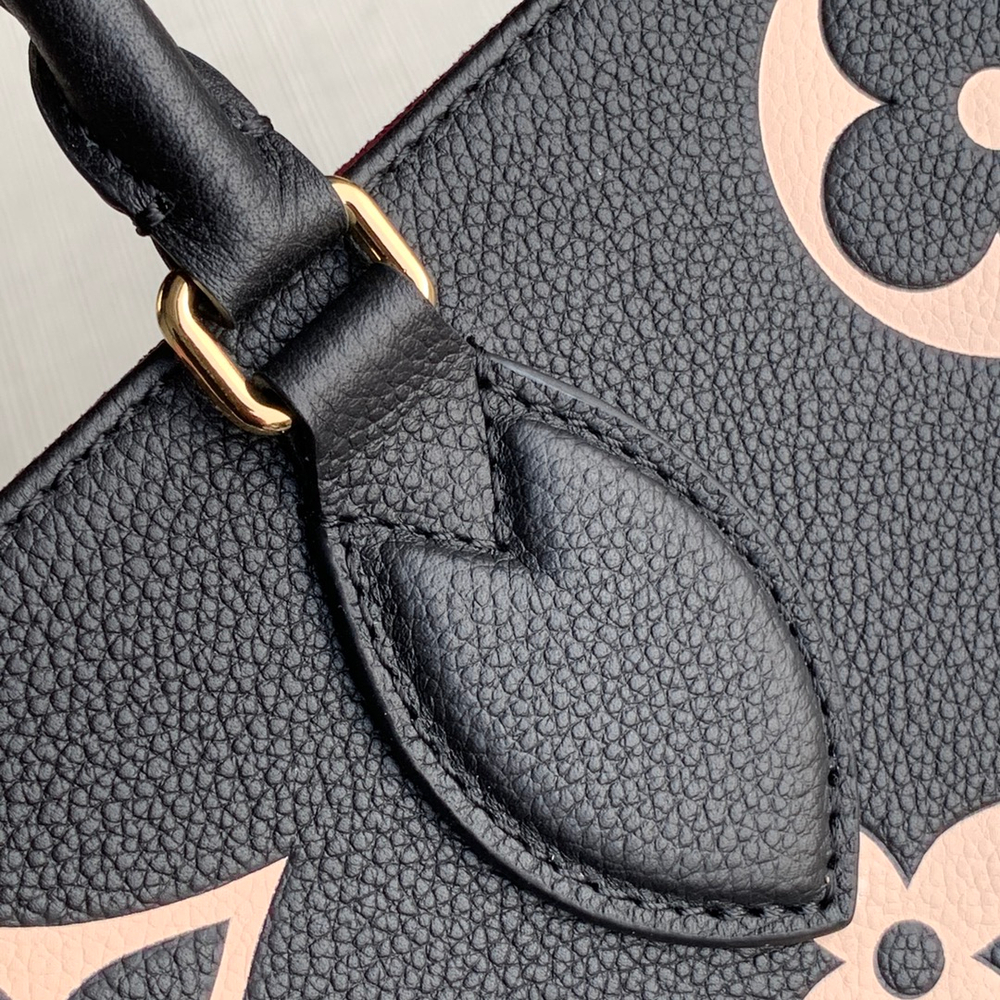 Louis Vuitton OnTheGo MM