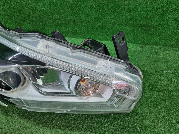 Битая Фара правая Nissan Murano Z52 (2014-2022) LED