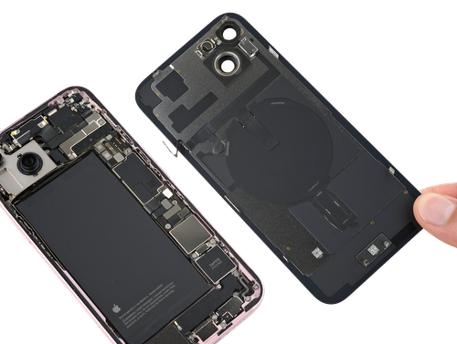 Замена заднего стекла на iPhone 15 plus