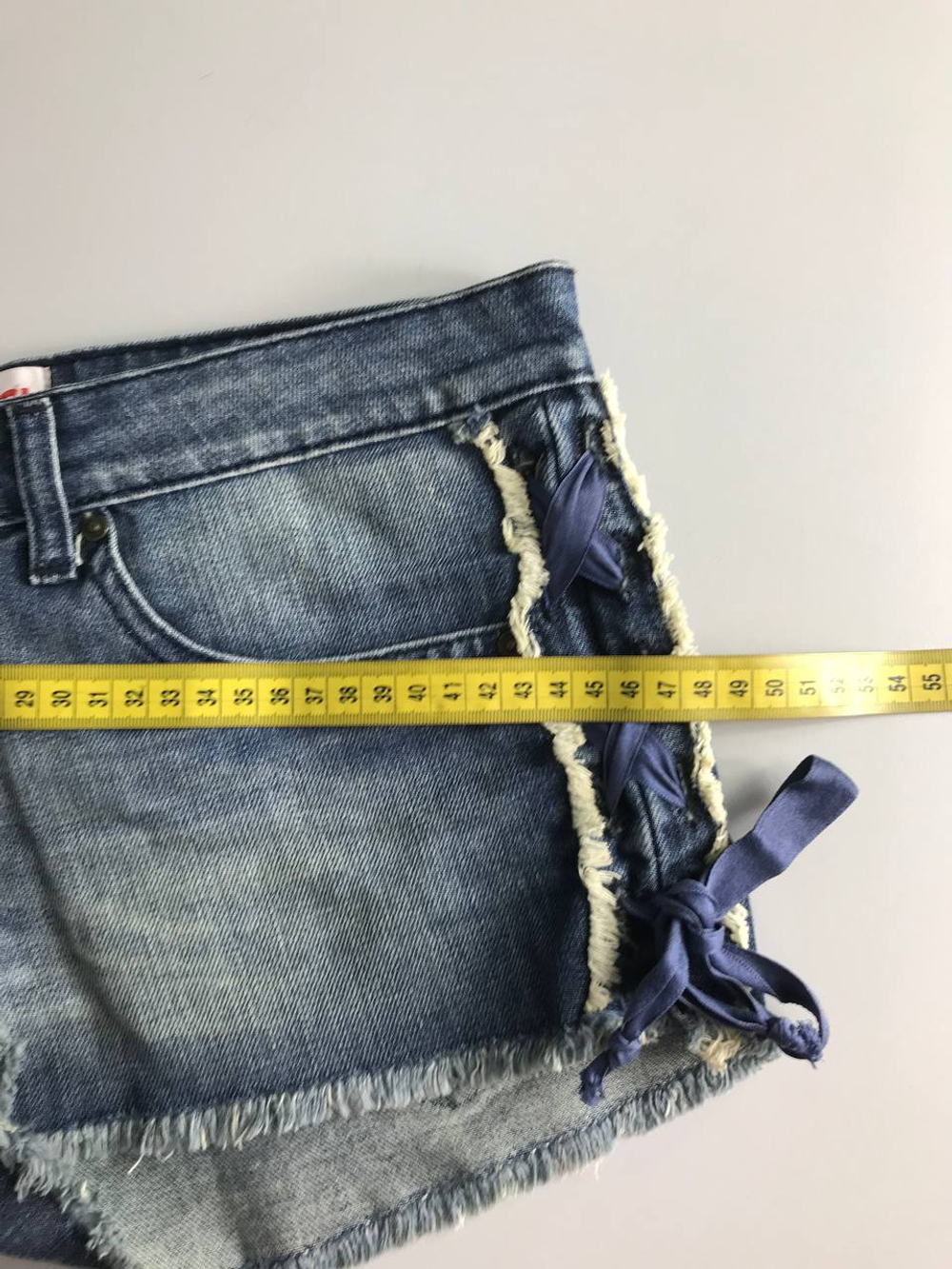 Шорты Fiorucci с модным акцентом, маркировка 28, визуально на 44 размер