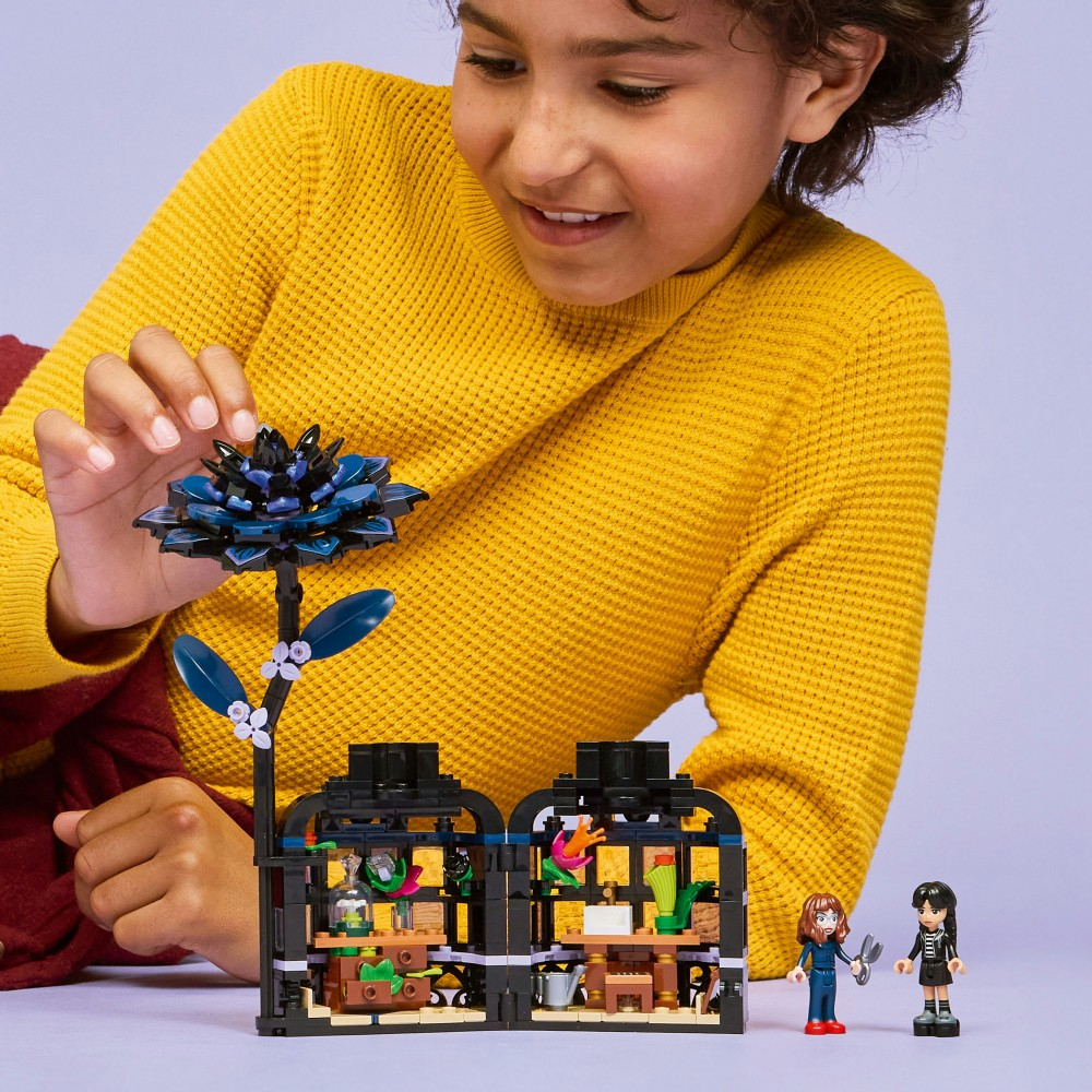 LEGO Wednesday - Цветок черной далии 76784