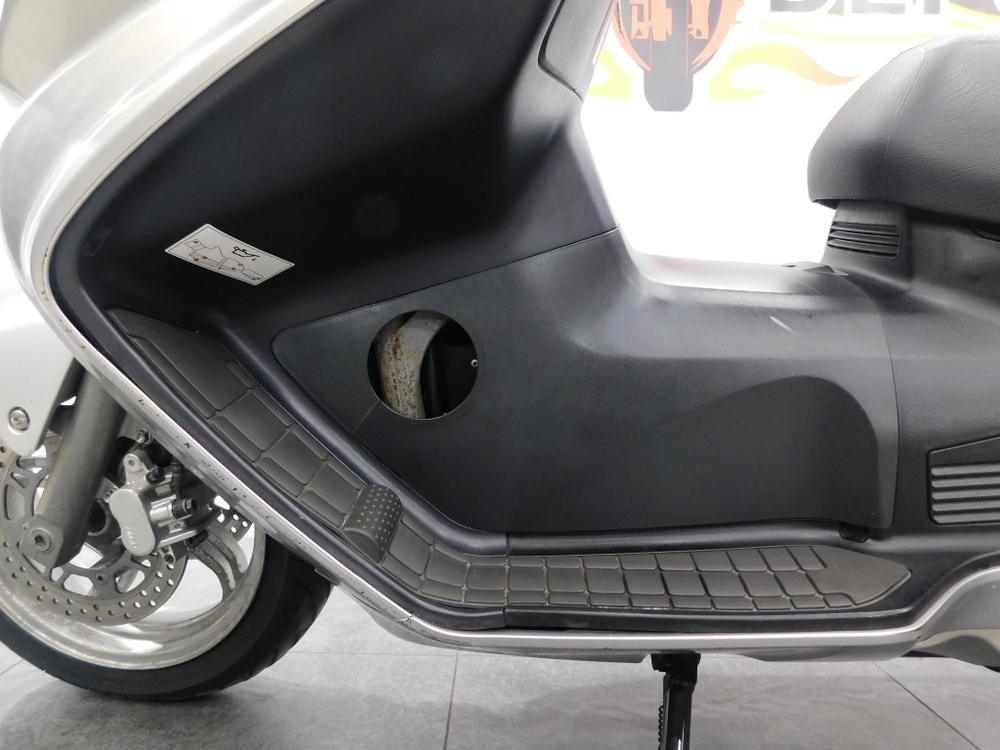 Suzuki Skywave 650 , 2002