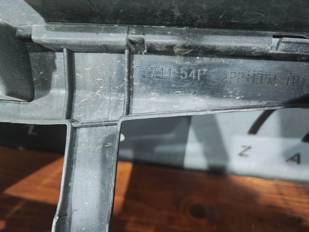 Бампер передний Suzuki Vitara 2 14-19 Б/У Оригинал 7171154P00N49