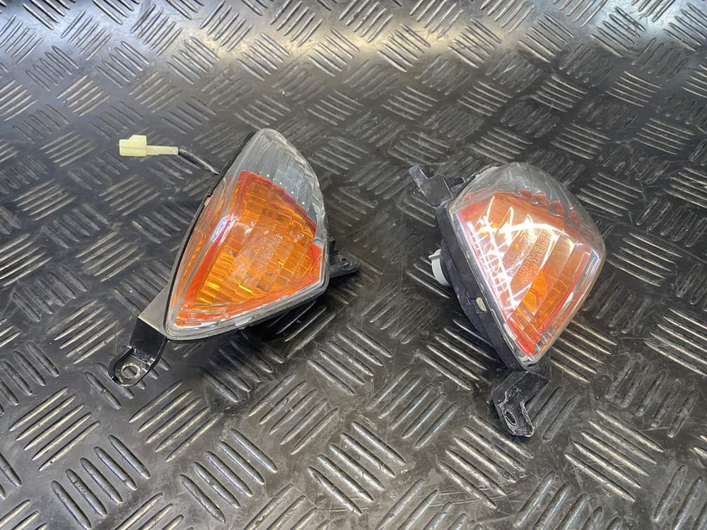 Поворотники передние Yamaha FJR1300A RP13A 2010