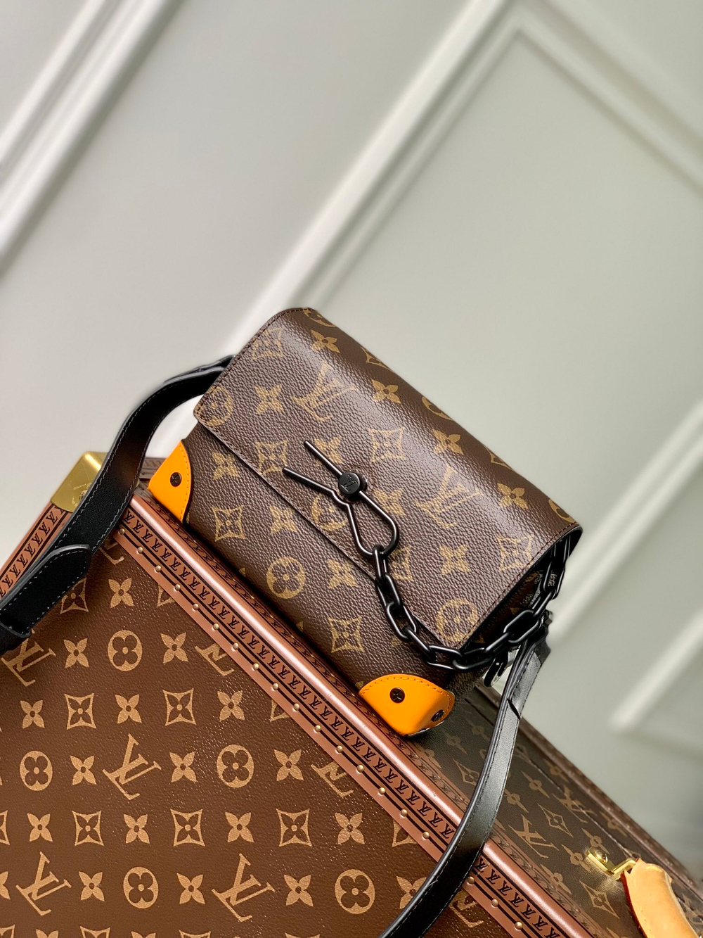 Louis Vuitton Steamer Wearable Wallet