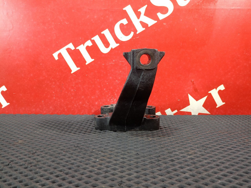 Кронштейн двигателя передний левый