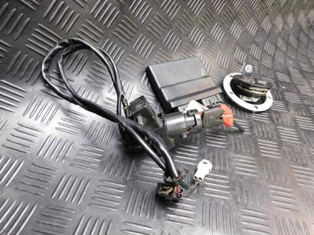 Коммутатор с замком зажигания Kawasaki ZZR1400 ZXT40C (и крышкой бака) 051923
