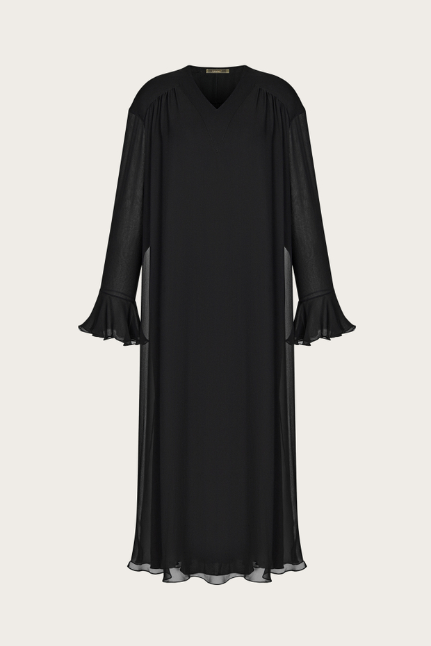 ПЛАТЬЕ ИЗ ЧЕРНОГО ШЕЛКА С АЖУРНЫМИ РУКАВАМИ