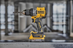 Дрель-шуруповерт аккумуляторная DeWALT DCD 800 E2T DCD800E2T-QW